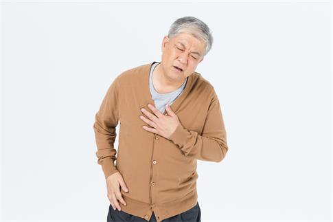 1672094801305216.jpg 攝圖網(wǎng)_500996981_banner_老年男性胸口疼形象(非企業(yè)商用).jpg
